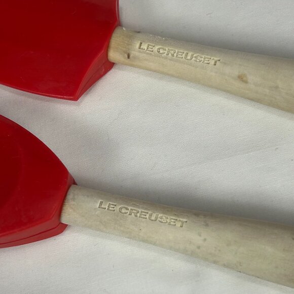 2 Le Creuset silicon spatulas with wooden handle - Picture 3 of 6